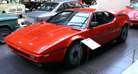 bmw m1 slika crveni